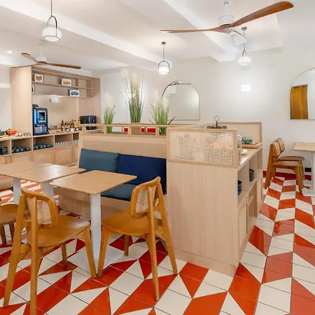 Western Au Grand Saint Jean 4* Μπον