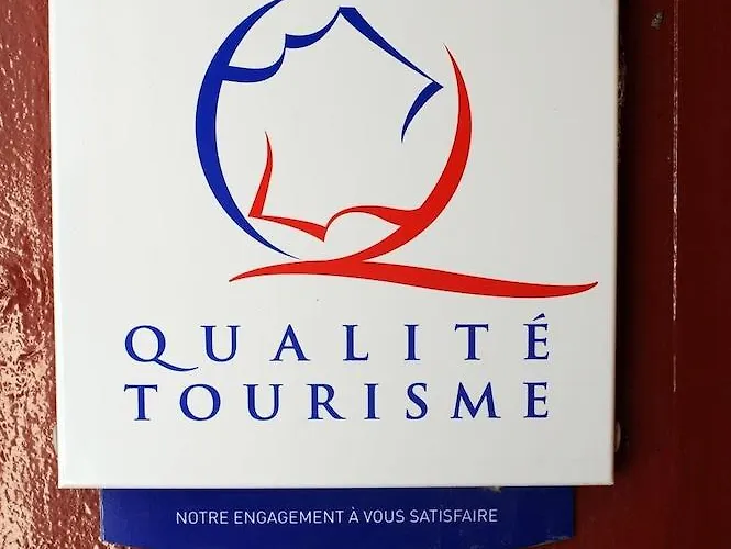 Отель Western Au Grand Saint Jean Бон