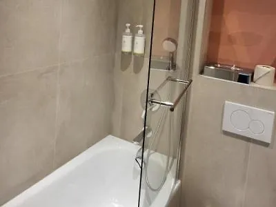 Western Au Grand Saint Jean Hotell 4*