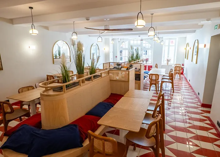 Western Au Grand Saint Jean Beaune (Cote d'Or)