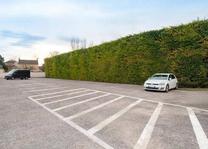 Hotel Western Au Grand Saint Jean 4*