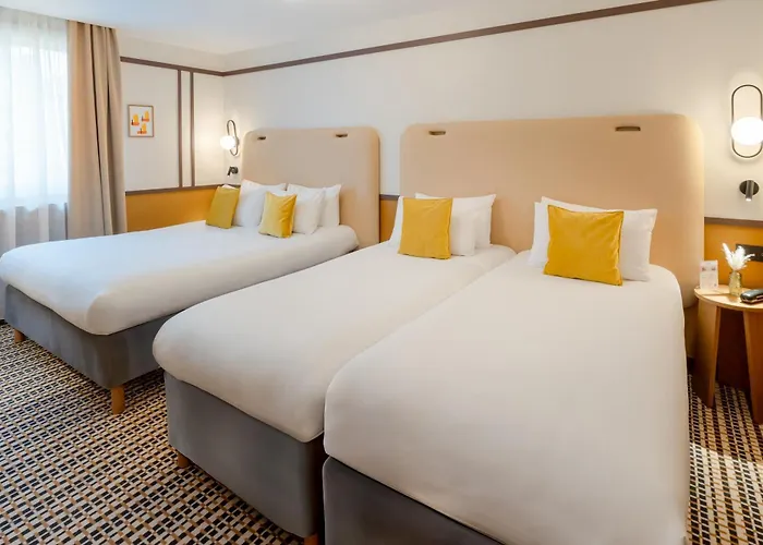 Отель Western Au Grand Saint Jean 4*