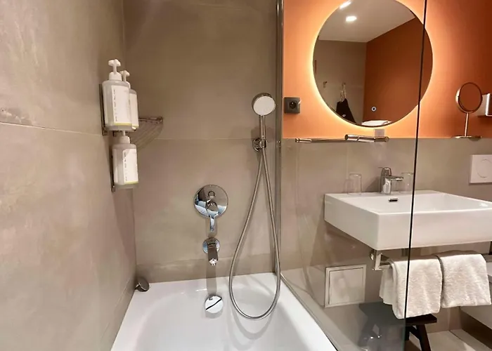 Western Au Grand Saint Jean Отель 4*